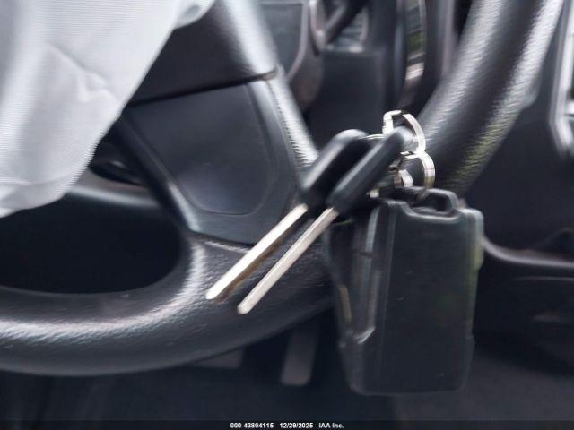 Chevrolet Silverado 1500 Custom Image 15