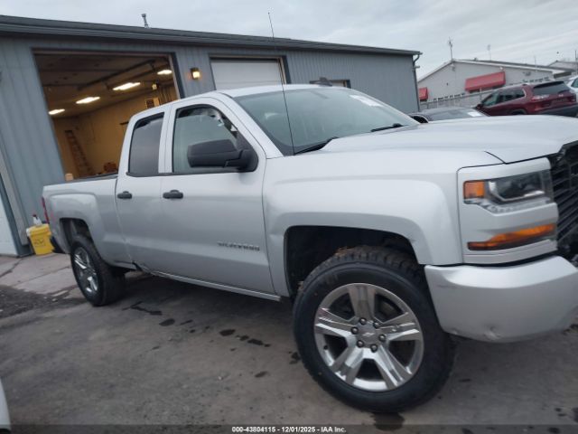 Chevrolet Silverado 1500 Custom Image 14