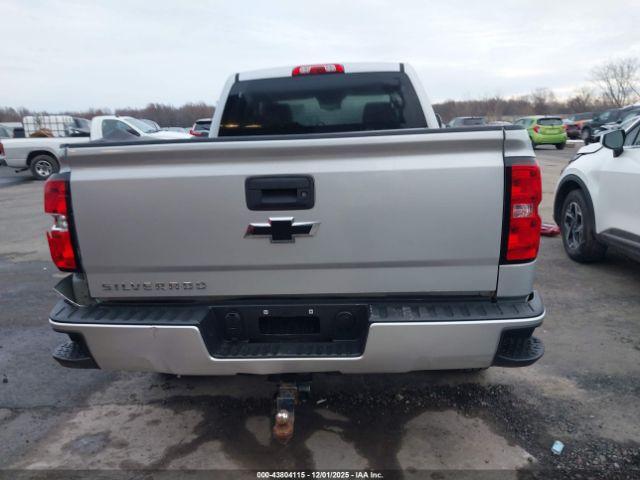 Chevrolet Silverado 1500 Custom Image 17