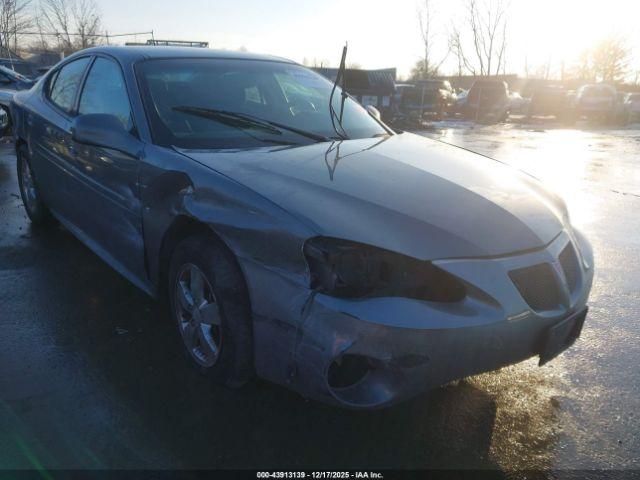 Pontiac Grand Prix Image 2