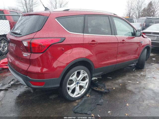 Ford Escape Titanium Image 12