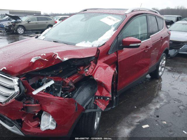 Ford Escape Titanium Image 16