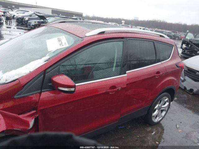 Ford Escape Titanium Image 10