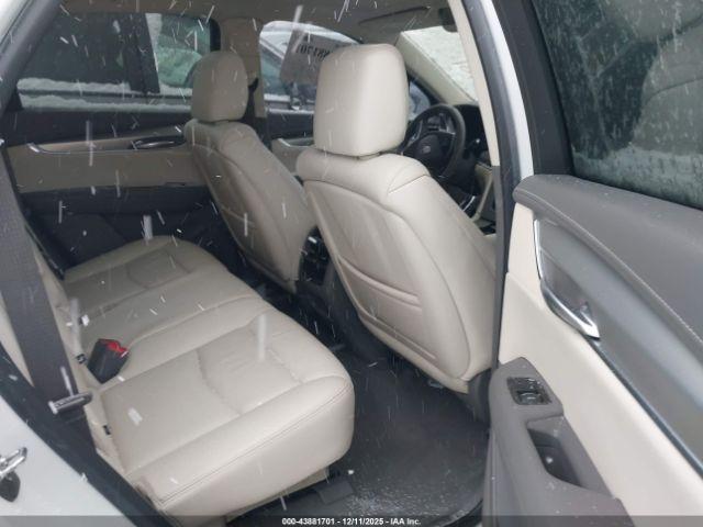 Cadillac XT5 Luxury Image 8