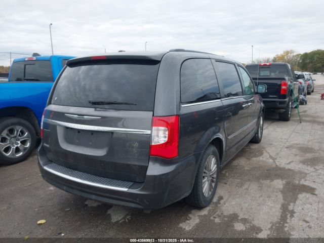 Chrysler Town & Country Touring-l Anniversary Edition Image 7