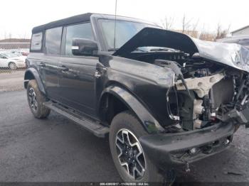  Salvage Ford Bronco