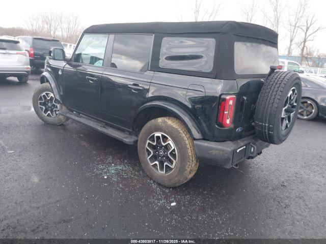 Ford Bronco Outer Banks Image 6