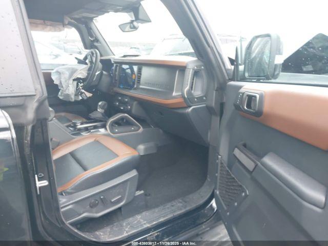 Ford Bronco Outer Banks Image 2