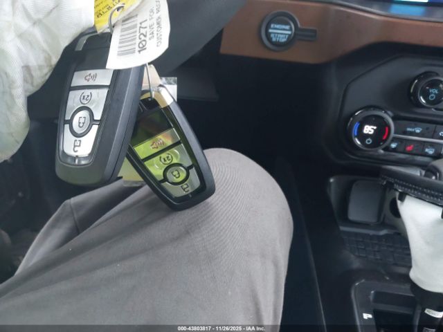 Ford Bronco Outer Banks Image 12