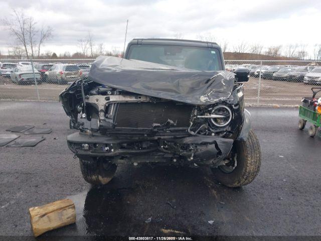 Ford Bronco Outer Banks Image 14
