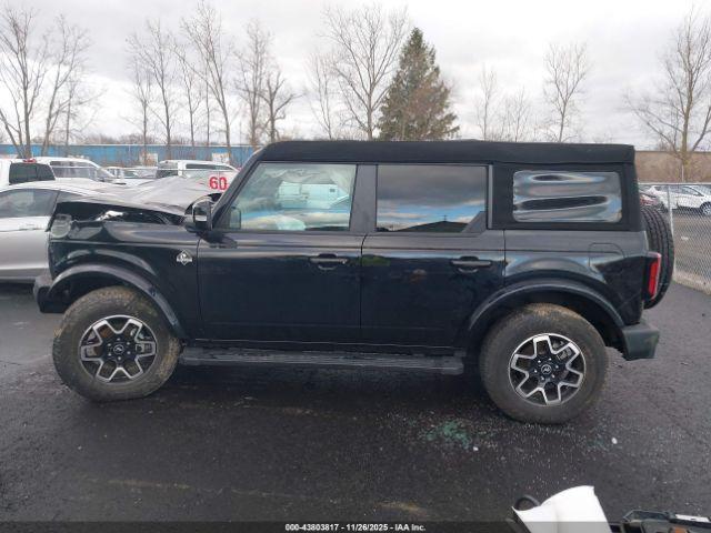 Ford Bronco Outer Banks Image 16