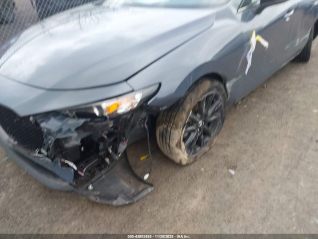 Mazda Mazda3 2.5 S Carbon Edition Image 6