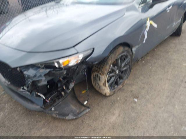 Mazda Mazda3 2.5 S Carbon Edition Image 6