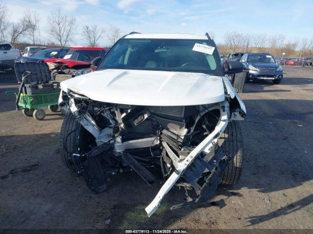 Ford Explorer Xlt Image 11