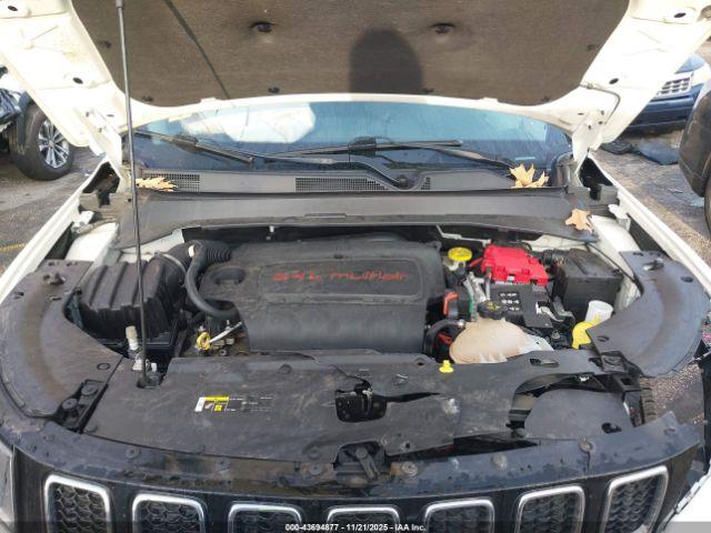 Jeep Compass Latitude 4x4 Image 7