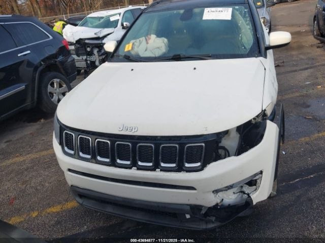 Jeep Compass Latitude 4x4 Image 10