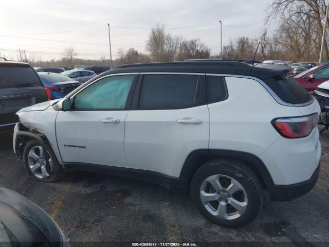 Jeep Compass Latitude 4x4 Image 14