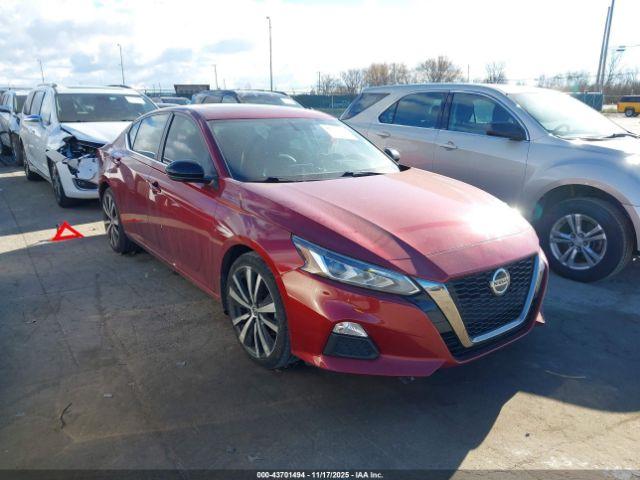  Salvage Nissan Altima