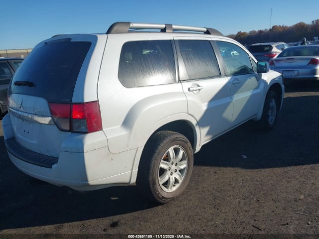 Mitsubishi Endeavor Image 6