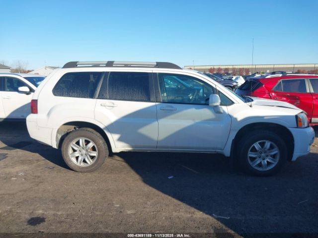 Mitsubishi Endeavor Image 11