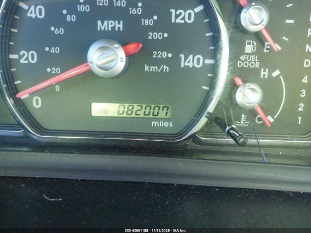 Mitsubishi Endeavor Image 13