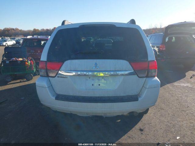 Mitsubishi Endeavor Image 15