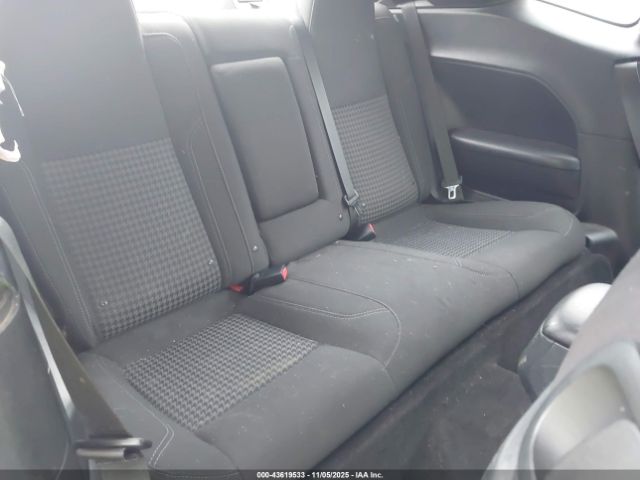 Dodge Challenger Sxt Image 12