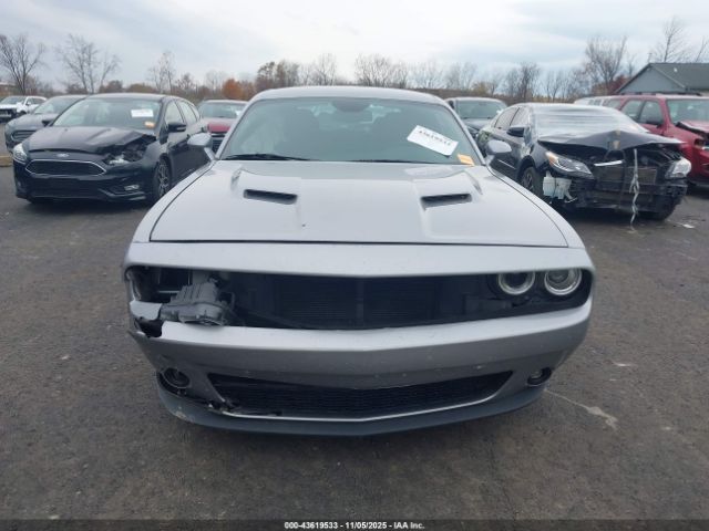 Dodge Challenger Sxt Image 16