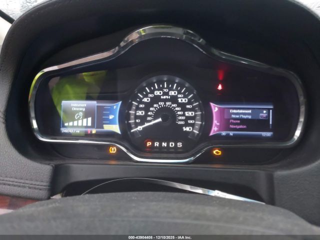 Lincoln MKT Ecoboost Image 12