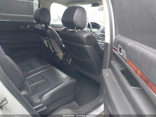 Lincoln MKT Ecoboost Image 6