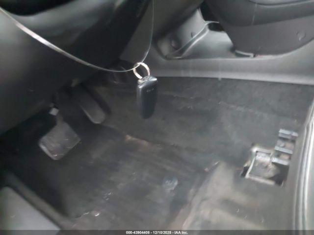 Lincoln MKT Ecoboost Image 13