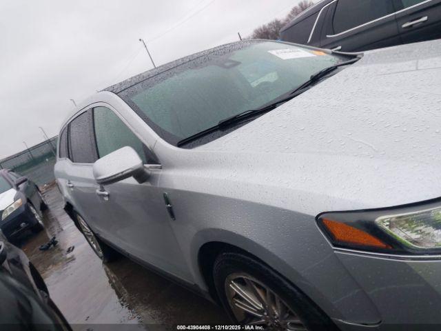 Lincoln MKT Ecoboost Image 15