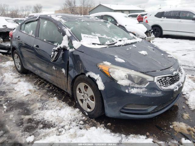  Salvage Kia Forte