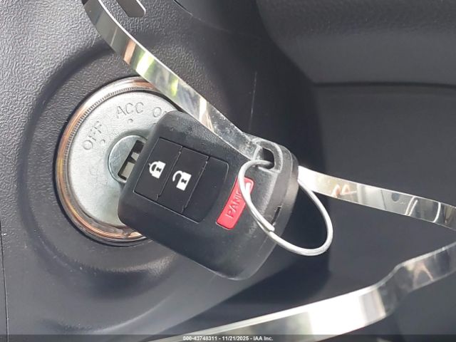 Mitsubishi Mirage Le Image 10