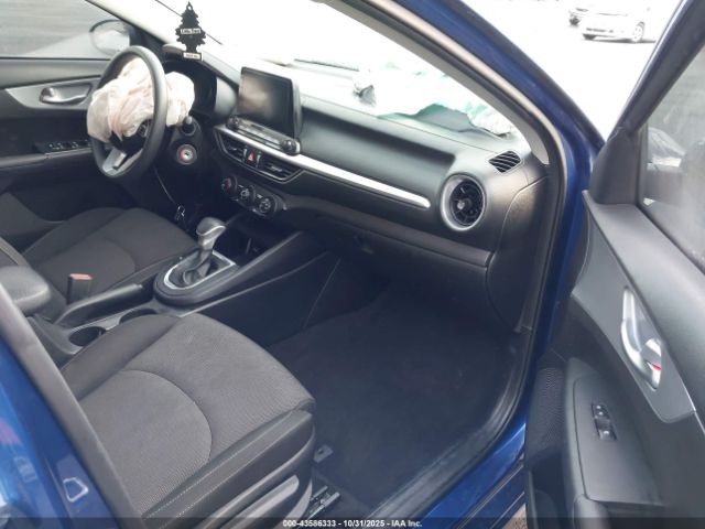 Kia Forte Lxs Image 2