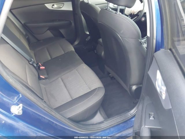 Kia Forte Lxs Image 7