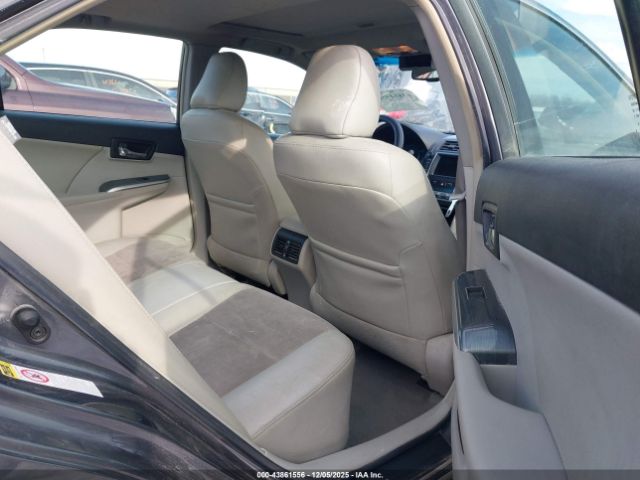 Toyota Camry Xle Image 6