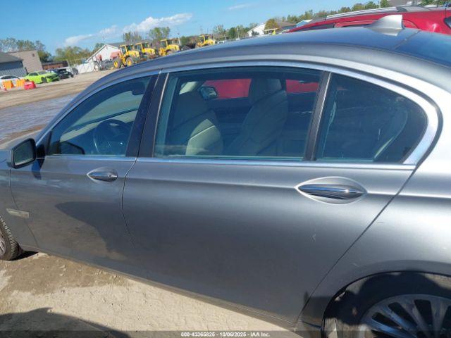 BMW 7 Series Image 13