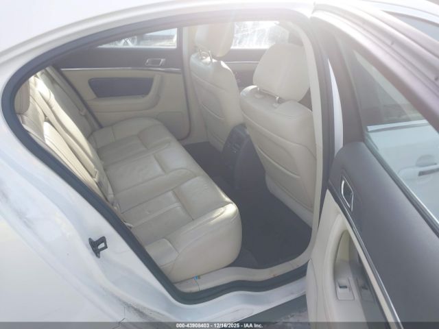 Lincoln MKS Ecoboost Image 7