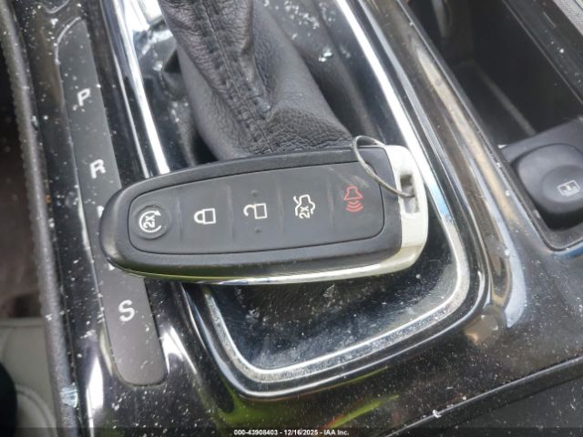 Lincoln MKS Ecoboost Image 11