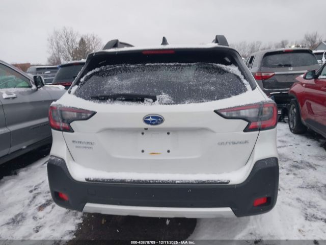 Subaru Outback Limited Image 17