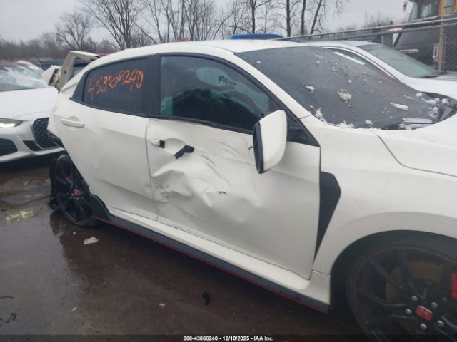 Honda Civic Touring Image 12