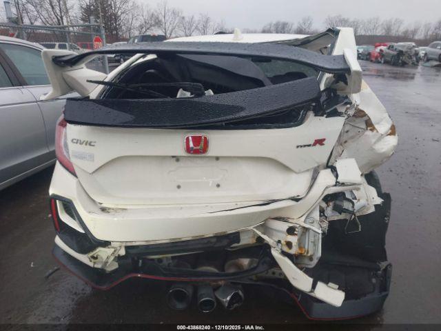 Honda Civic Touring Image 2