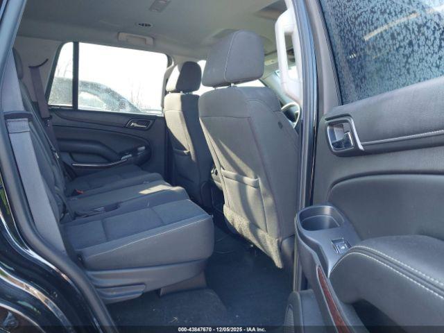 GMC Yukon Sle Image 8