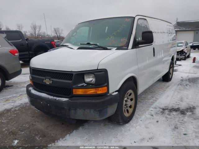 Chevrolet Express Work Van Image 16