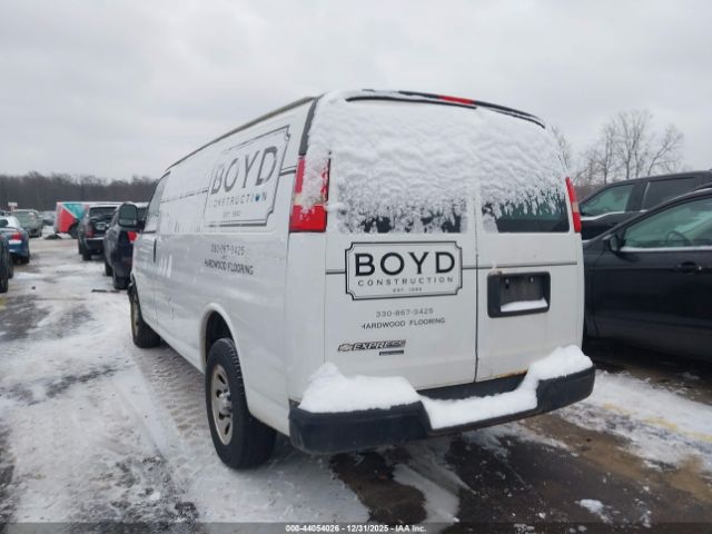 Chevrolet Express Work Van Image 5