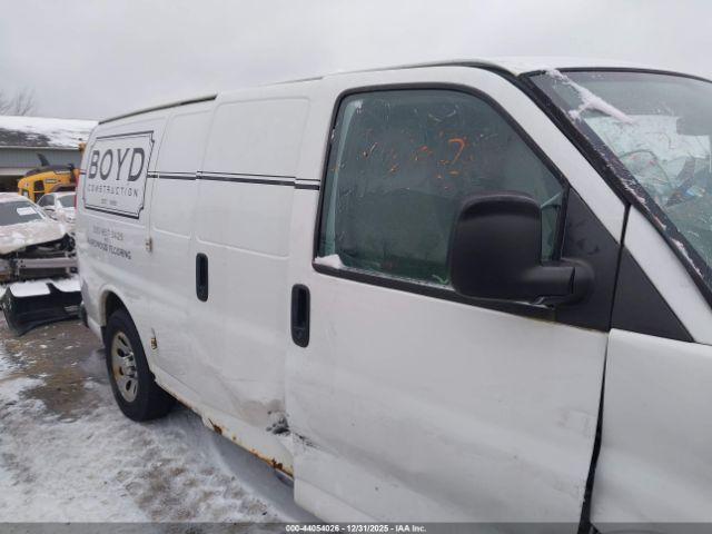 Chevrolet Express Work Van Image 12