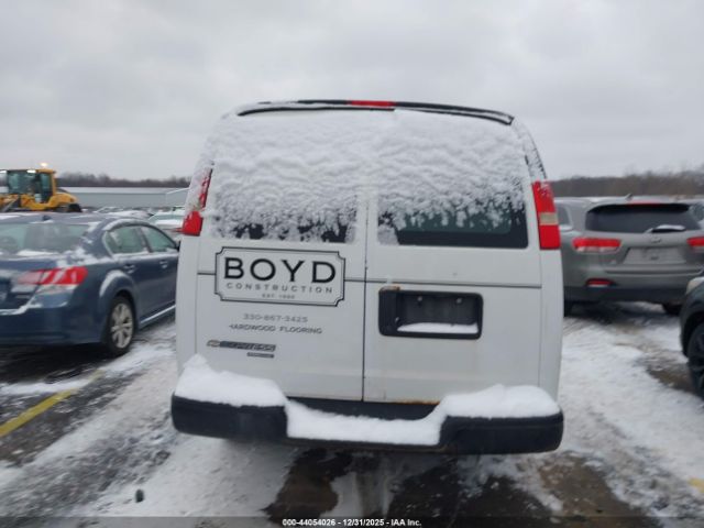 Chevrolet Express Work Van Image 13