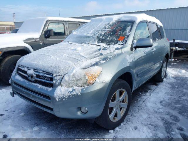 Toyota RAV4 Limited V6 Image 6