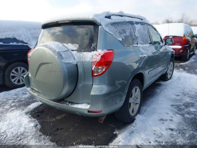 Toyota RAV4 Limited V6 Image 8